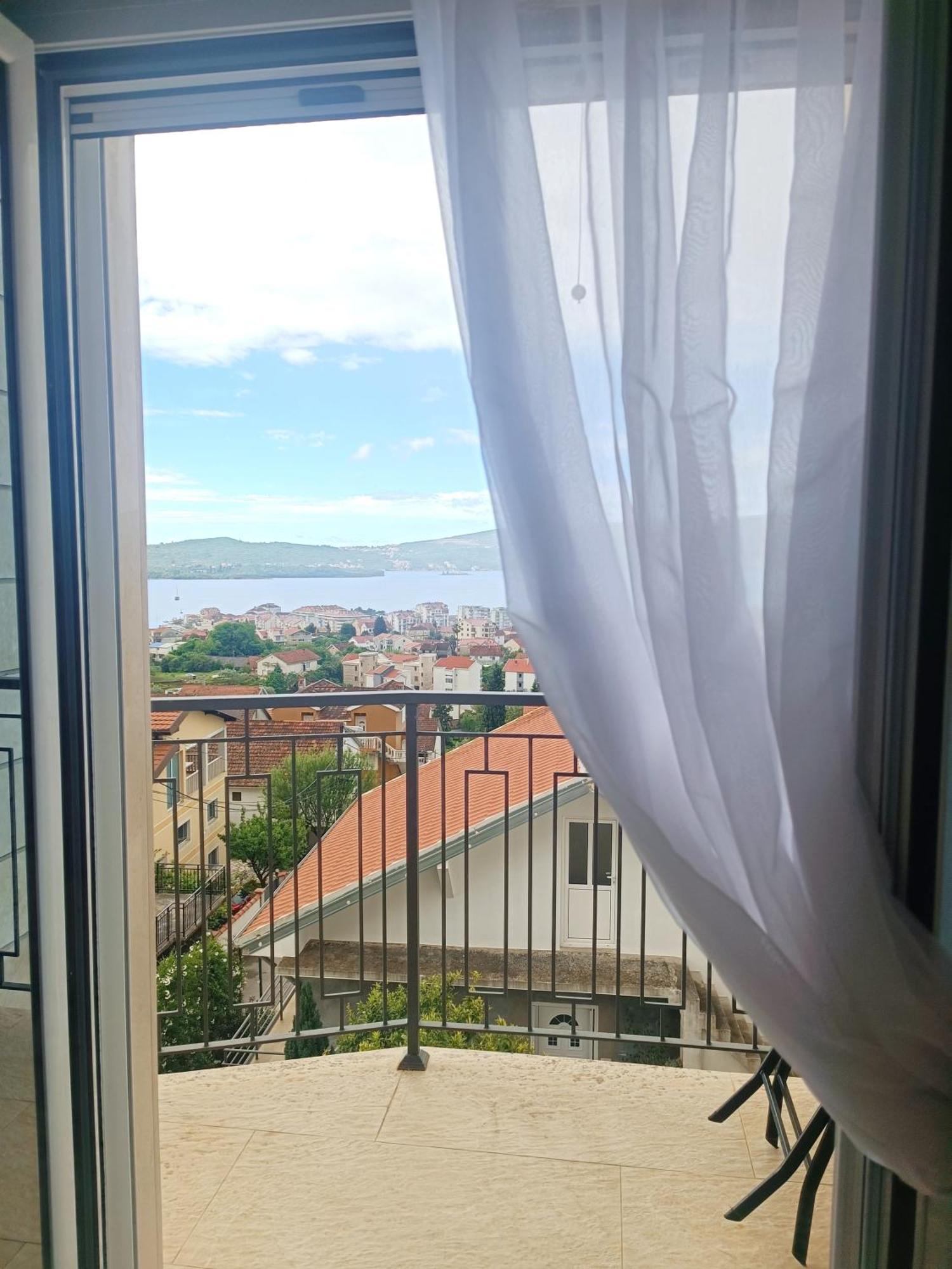 Eden Apartments Tivat Ngoại thất bức ảnh